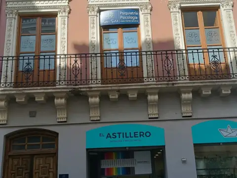Piso en calle Alhóndiga, 23