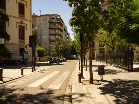 Apartamento en calle Almona de San Juan de Dios, 20