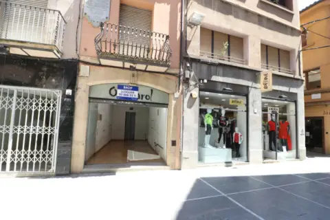 Commercial space in Plaça del Canonge Collell