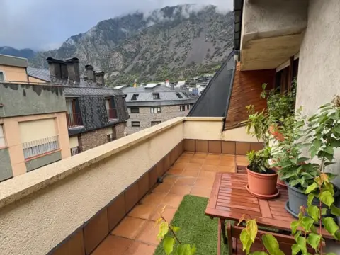 Ático de 3 habitaciones en venta en Andorra la Vella · 2 de 32