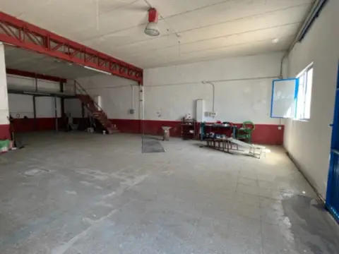 Nave comercial en Avenida de Doctor Pedro Guillén