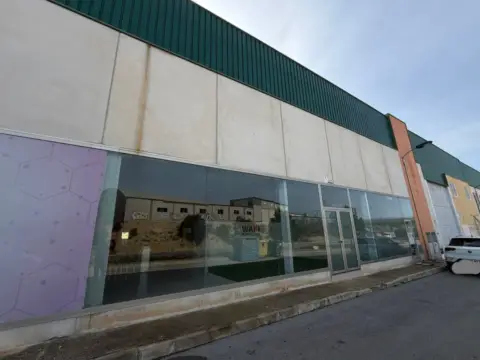 Nave comercial en Archena