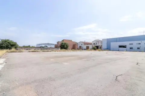 Nave industrial en Carrer de Lleida