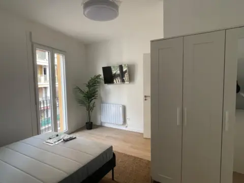 Habitación en Carrer d'Anselm Clavé