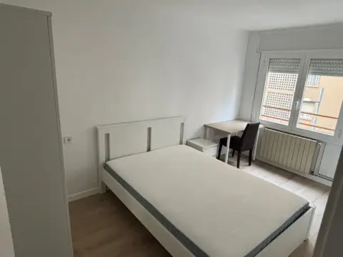 Habitación en Avinguda de l'Alcalde Porqueres