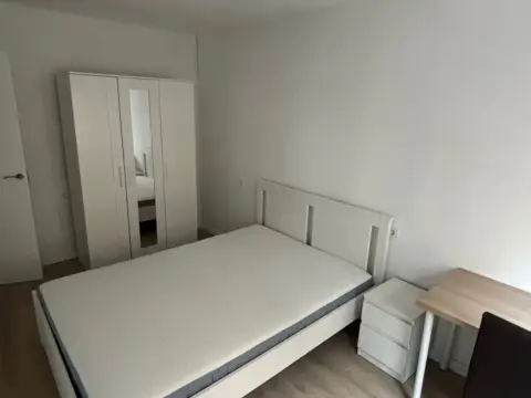 Habitación en Avinguda de l'Alcalde Porqueres