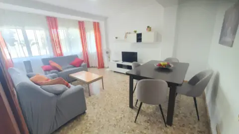 Piso en Carretera Nijar-Regiones