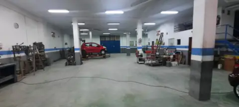 Local comercial en calle del Bosque