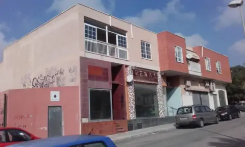 Local comercial en calle de Cañizares