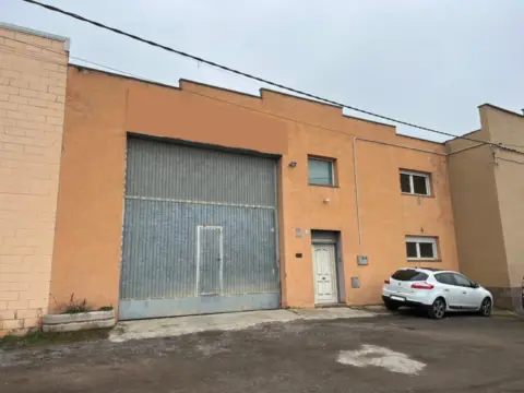 Nave industrial en Manlleu