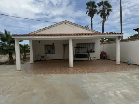 Chalet rústico en Villanueva de La Serena