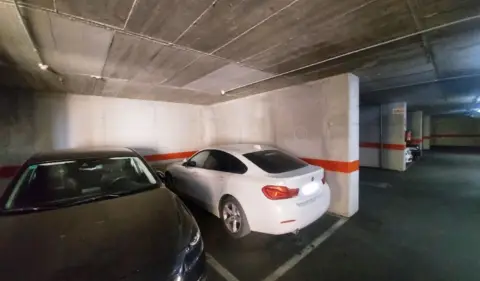 Garaje en Carrer de la Sierra Dorada, 3