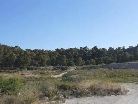 Terreno en Polígono Industrial Urble Finés, nº 15