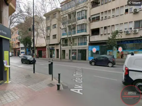 Local comercial en Avenida de Orihuela
