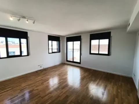 Ático en Zona Migdia - Sant Pau