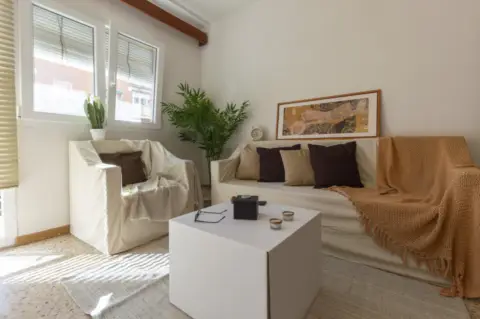 Piso en Avenida de los Reyes Católicos