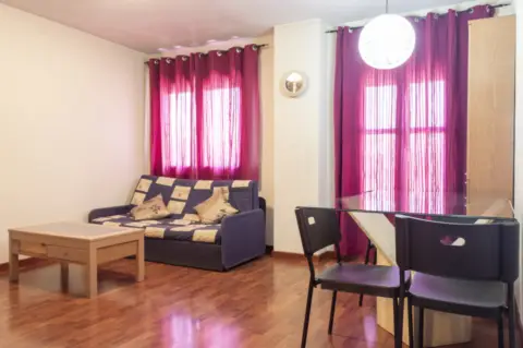 Apartamento en calle Isabel La Católica