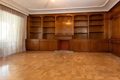Piso en Avenida de los Reyes Católicos
