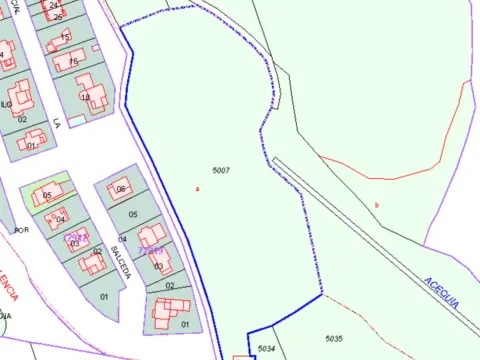 Terreno en calle La Salceda