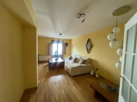 Piso en Plaza de la Fuente Dorada