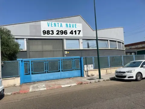 Nave industrial en calle de la Forja