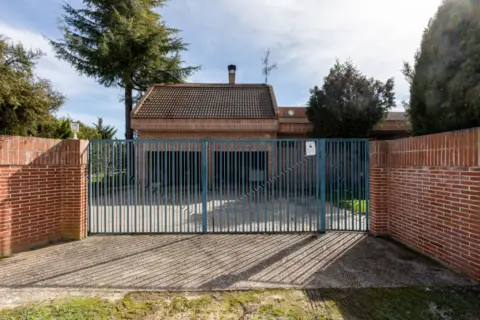 Chalet adosado en Polígono 6, Par. 5199