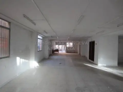 Local comercial en Oliveros-Altamira-Barrio Alto