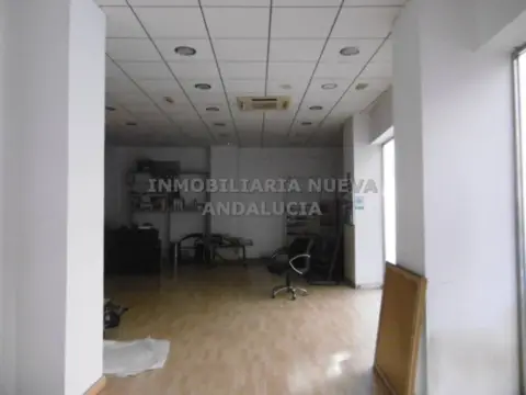 Local comercial en Oliveros-Altamira-Barrio Alto