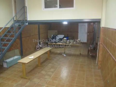 Local comercial en Oliveros-Altamira-Barrio Alto