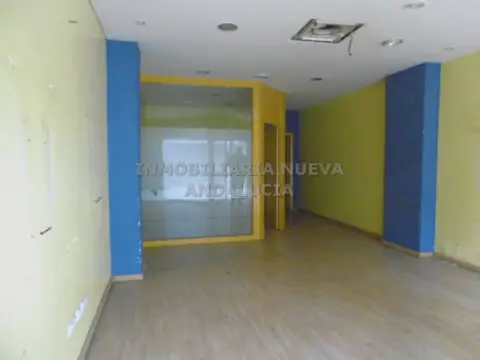 Local comercial en Nueva Andalucía