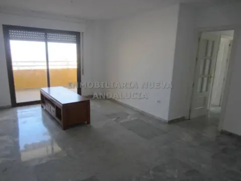 Piso en Aguadulce Sur