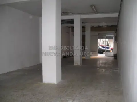 Local comercial en Plaza de Toros-Santa Rita