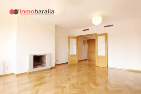 Piso en calle Tramontana