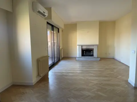 Piso en calle Avd de Europa, nº 1