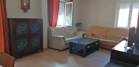 Piso en Avenida de la Reconquista