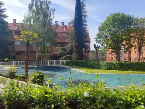 Chalet adosado en Avenida de Europa