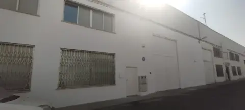 Nave comercial en calle del Río Jarama, 1