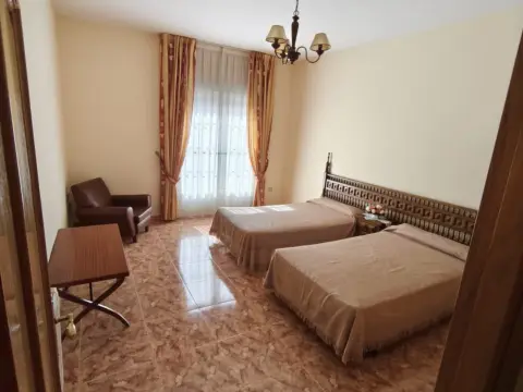 Casa en calle de Quirós, 5
