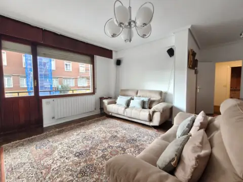 Piso en calle de Julio Urquijo