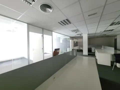 Oficina en Poza Lizentziatuaren Kalea