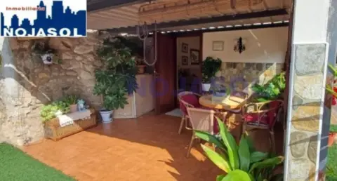 Casa pareada en Barrio del Castillo