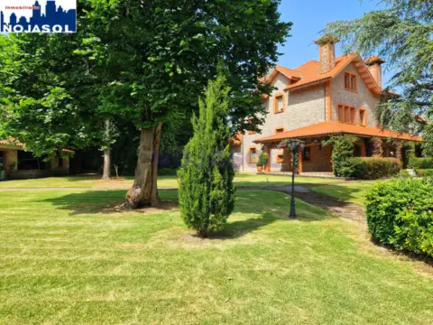 Chalet unifamiliar en calle del Casar