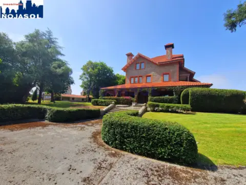 Chalet unifamiliar en calle del Casar