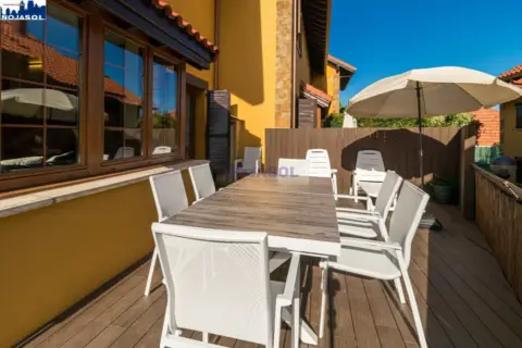 Chalet adosado en calle Monte de Azaga