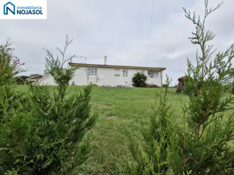 Chalet unifamiliar en calle de la Ojerada