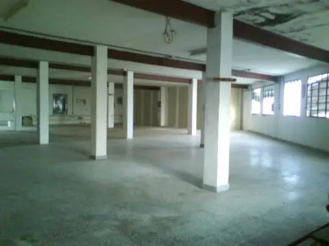 Local comercial en Semi-Centro
