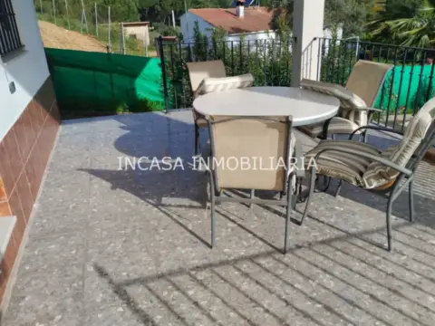 Chalet rústico en Valverde del Camino