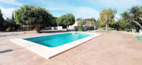 Finca rústica en Pasaje Roses de Abajo