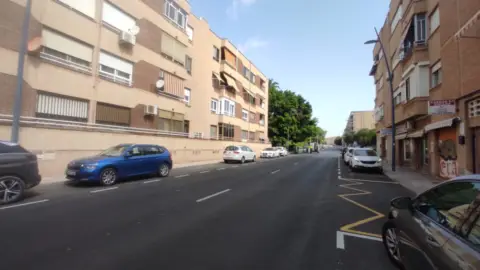 Local comercial en calle del Mulhacén