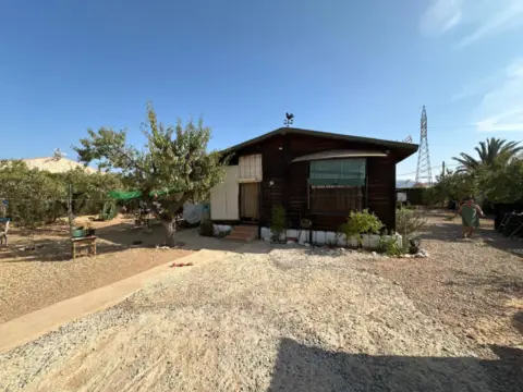 Finca rústica en Pasaje Roses de Abajo